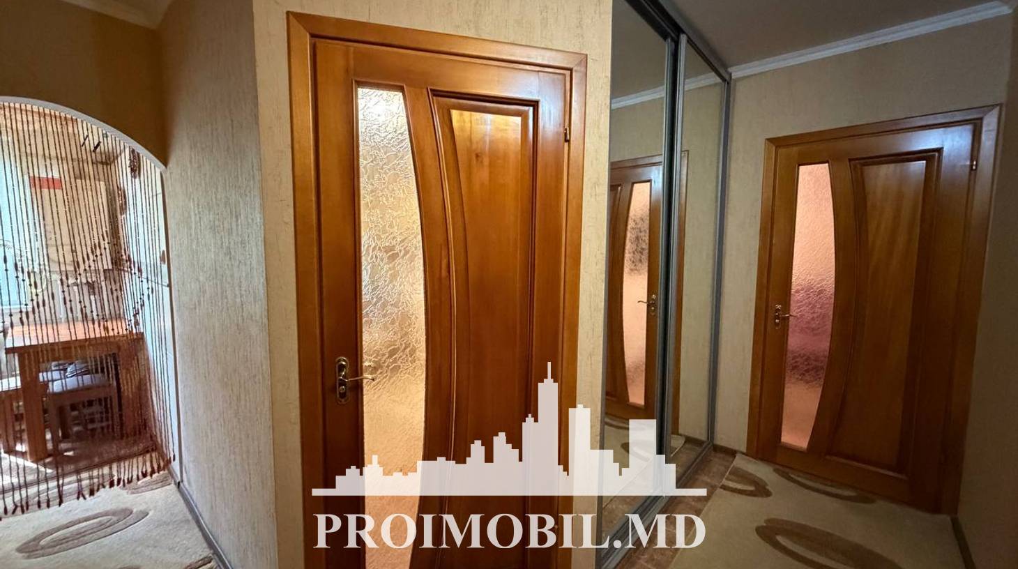 https://images.proimobil.md/fX_OFQltp8k2jkskprqp_ymto1J6F_sGkYTjxsJe1BM/watermark:0.75:so:0:30:0.39/resize:fill:1460:816:1/gravity:ce/bG9jYWw6Ly8vZXN0YXRlL2xyLzdkMjdhODY1LWI0NDEtNGE2NS1hNjNiLWYwMmQyZDNmMjViYy5qcGVn