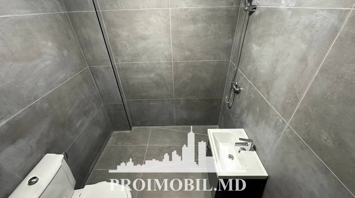 https://images.proimobil.md/fp28MCWBvukPH7Cp_DnoKnn5w-1i5cbMIAv5iKbkHys/watermark:0.75:so:0:30:0.39/resize:fill:1460:816:1/gravity:ce/bG9jYWw6Ly8vZXN0YXRlL2xyLzg5ZGVlNTA0LTllY2UtNGE0MC04YjNjLWVmYTdkZDgzMTBjNS5qcGVn