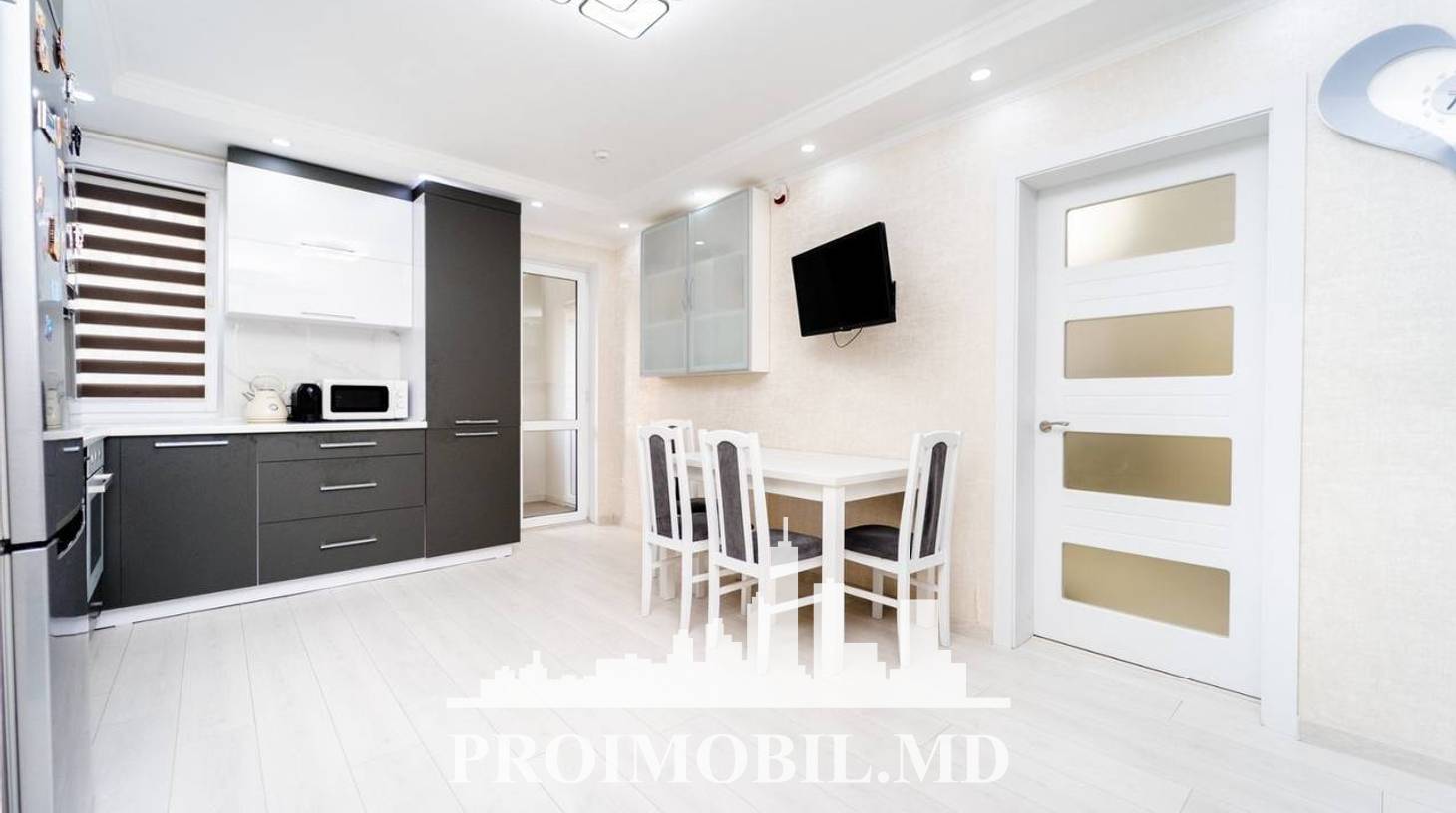 https://images.proimobil.md/fpVvPwS0kbBLLlD7MKY9nrsZw3vl_l-1z7sU8xD1XxQ/watermark:0.75:so:0:30:0.39/resize:fill:1460:816:1/gravity:ce/bG9jYWw6Ly8vZXN0YXRlL2xyLzE1YTM2OGEwLWFkYjQtNDgyNS04MTM4LTEzMGFmZTljNDRmNi5qcGVn