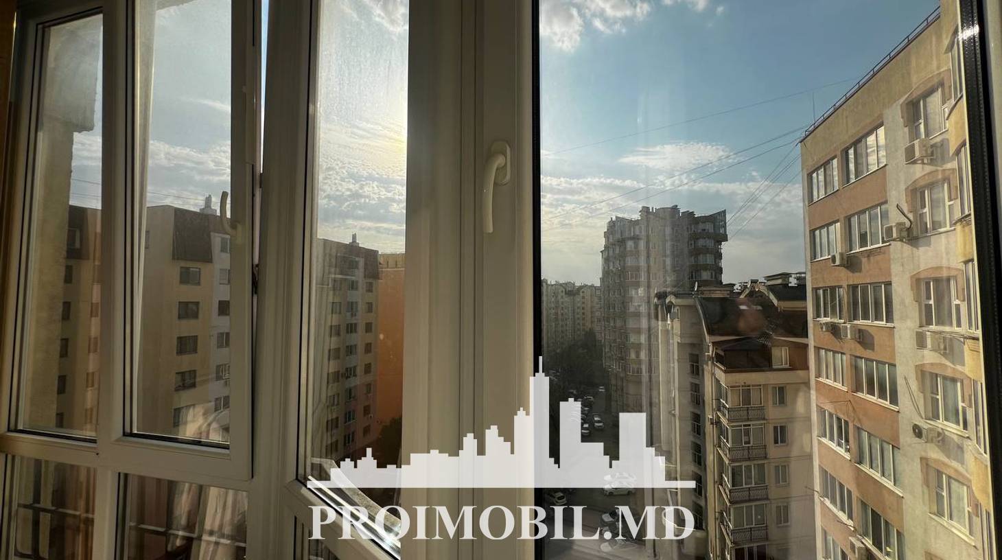 https://images.proimobil.md/fq1CNBg8Np4wwySSLM1y0tIl6vgoMElfOL9PJAxgg0o/watermark:0.75:so:0:30:0.39/resize:fill:1460:816:1/gravity:ce/bG9jYWw6Ly8vZXN0YXRlL2xyLzU5ZTdiMzc3LWFhOTItNGEwYi05ZDNiLTg4ZjFjMjZhZjA2OS5qcGVn