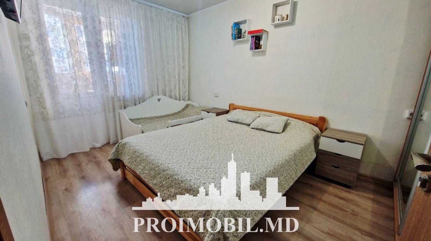 https://images.proimobil.md/fr4H2WSDEMd_uP229H88Vfo2SyZaVsm6eNsJ7BKngDQ/watermark:0.75:so:0:30:0.39/resize:fill:1460:816:1/gravity:ce/bG9jYWw6Ly8vZXN0YXRlL2xyL2M5YWU4MTllLTk1YmItNDRjOS05Y2NiLWVjMGFjNWEwNjIzNC5qcGVn