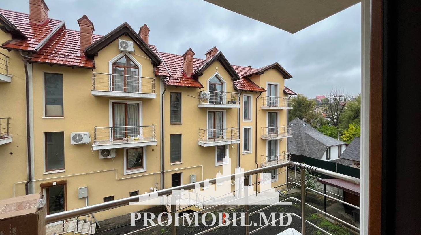 https://images.proimobil.md/frltX_Yvrmm80JO74fR2480RgbPj5vgEkxhkeXv0fdE/watermark:0.75:so:0:30:0.39/resize:fill:1460:816:1/gravity:ce/bG9jYWw6Ly8vZXN0YXRlL2xyLzM2ZDdlYjY5LTRkOTEtNDYxNS1hYzNmLWM5YmJhYWYwNThlZi5qcGVn