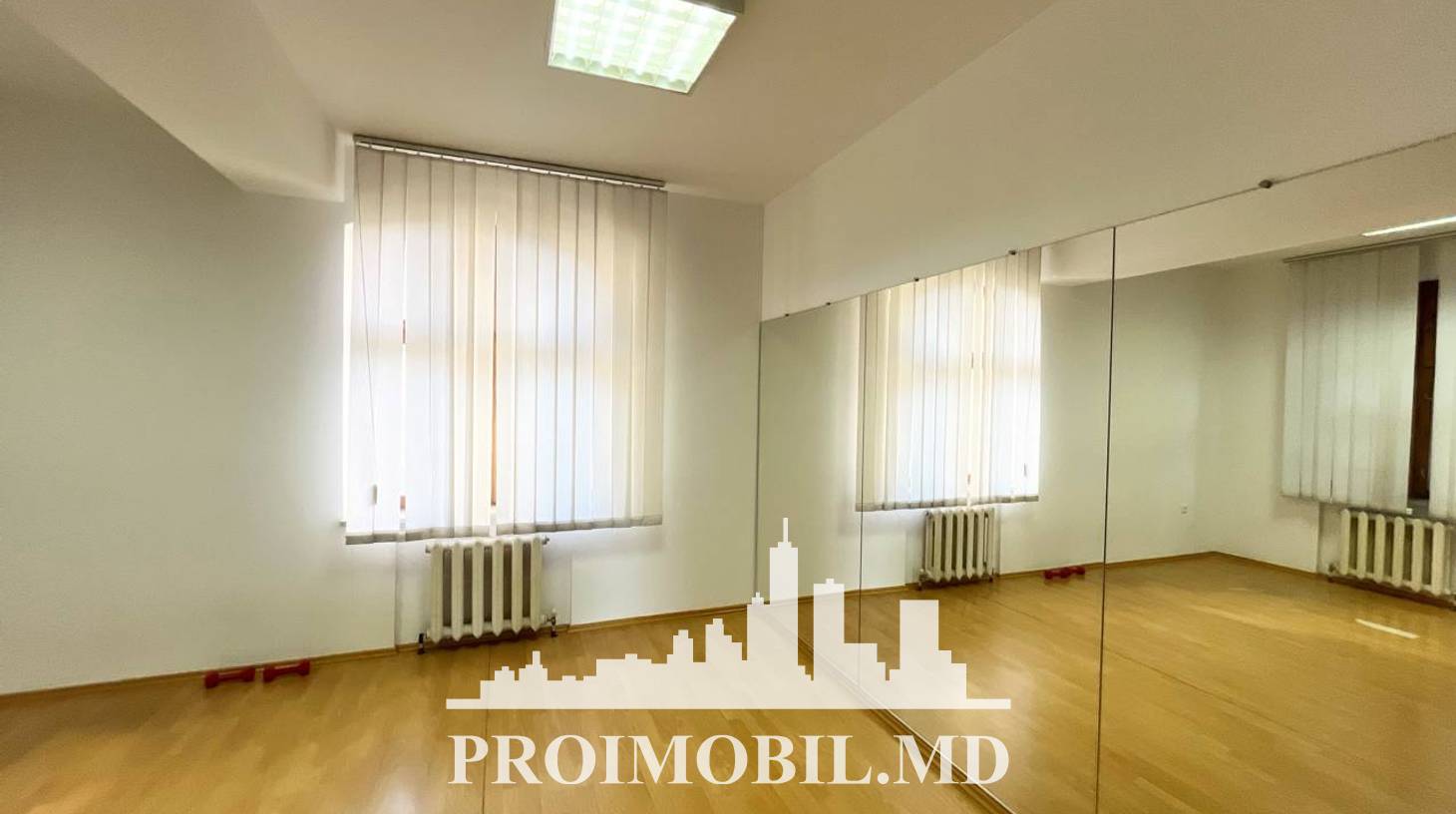 https://images.proimobil.md/fsdizjjwGfZRCYcpozWVrMM7tgHordkU7oX-H8m_9MI/watermark:0.75:so:0:30:0.39/resize:fill:1460:816:1/gravity:ce/bG9jYWw6Ly8vZXN0YXRlL2xyLzgzNGUzYTdhLTdmMzItNDRhNi04OWMwLTg1ODEyODEwNjZiNS5qcGVn