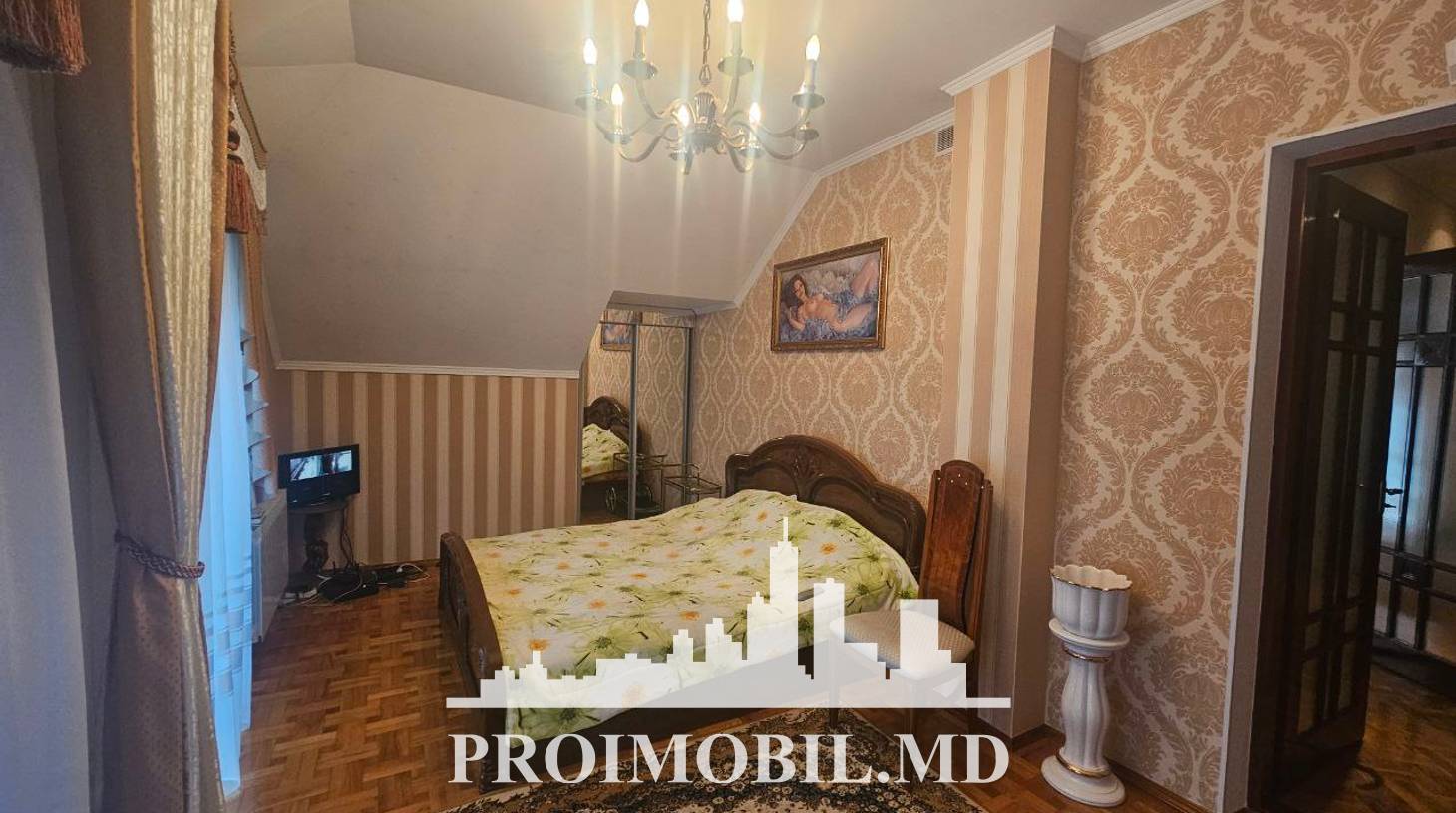 https://images.proimobil.md/fsmCO9ph9qVwqjOX6XgKzjARwC8hqdcxScfPINV_wuA/watermark:0.75:so:0:30:0.39/resize:fill:1460:816:1/gravity:ce/bG9jYWw6Ly8vZXN0YXRlL2xyLzUzZGVmMTQyLWYwMWMtNGEzOS05ZDA4LWE1MjA5ZjgwYjhiZC5qcGVn