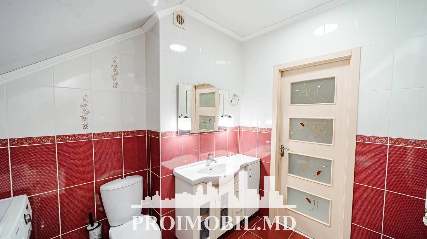 https://images.proimobil.md/fumdbSKqeXz5cB2Q85VgiK-q4lN8Hyw8achpMPR6W9c/watermark:0.75:so:0:30:0.39/resize:fill:1460:816:1/gravity:ce/bG9jYWw6Ly8vZXN0YXRlL2xyLzIyZDY1NTg4LTUzNzEtNDk0ZS1hOTE2LTc5OGUyMTgyYTY3OS5qcGVn