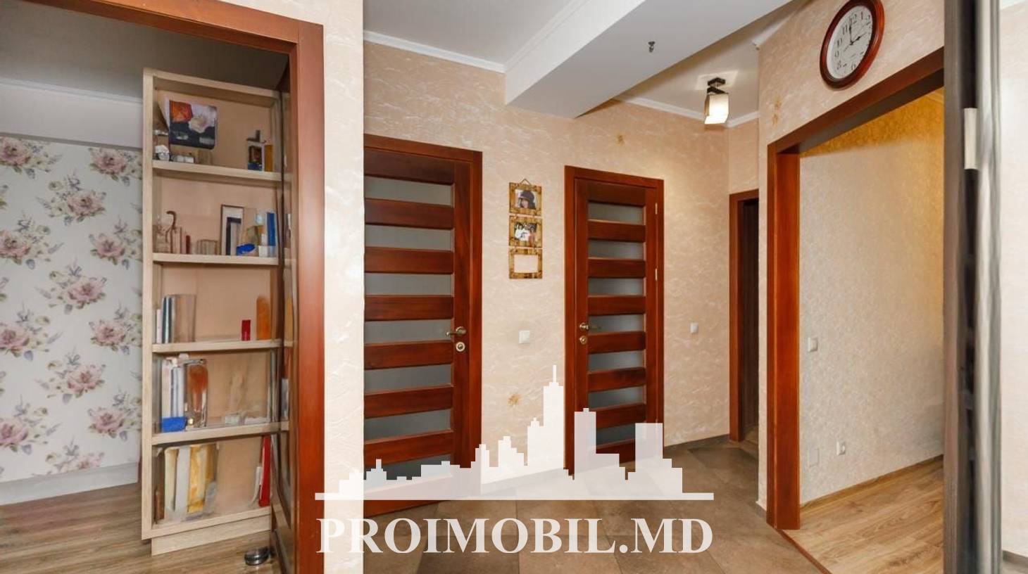 https://images.proimobil.md/furqa-ycEMnV-31Tc8iDjLBm8fF6HB2o-as3v63MN1o/watermark:0.75:so:0:30:0.39/resize:fill:1460:816:1/gravity:ce/bG9jYWw6Ly8vZXN0YXRlL2xyL2U2MGU2ZmI2LTVkMjktNGVlNi05MjJjLWQ4YmIwNmI5ZDNjNS5qcGVn