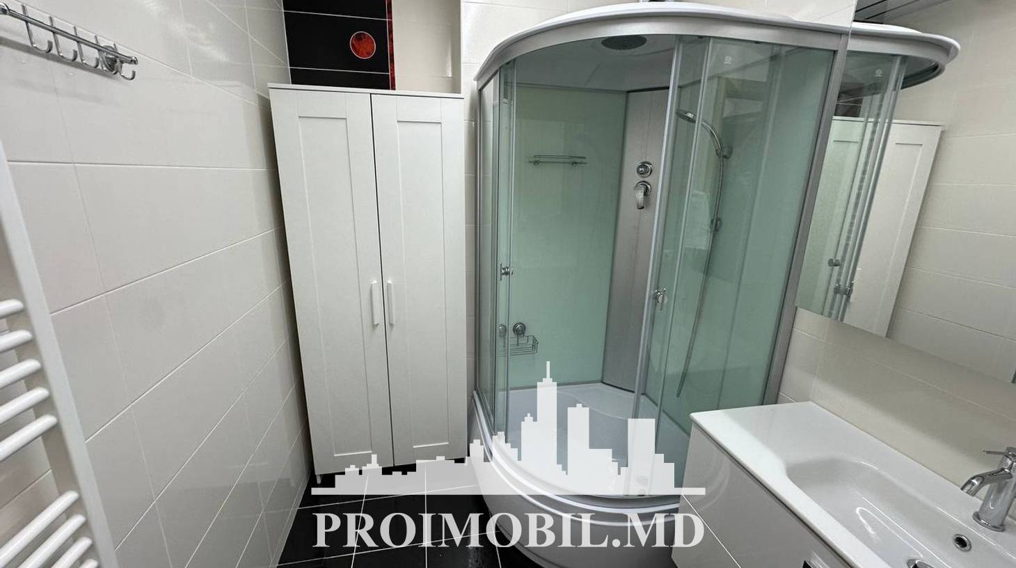 https://images.proimobil.md/g-6-HWh2oP0vzW7nx3i0HaPSxzKocuEorEQqy9fP9y0/watermark:0.75:so:0:30:0.39/resize:fill:1460:816:1/gravity:ce/bG9jYWw6Ly8vZXN0YXRlL2xyL2QxYmJlZTRmLWRkOWUtNDNiMS1hYjYyLWJiYmMwNjIxYWRkNy5qcGVn