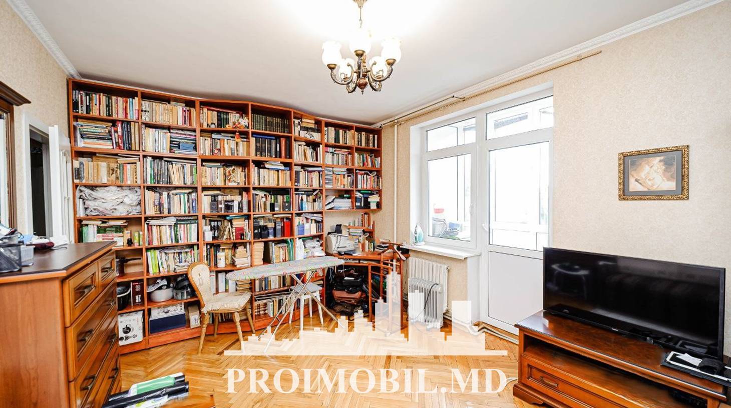 https://images.proimobil.md/g0b8KkbuDimQcGjU6Fw7oJdfRgkMwyX3b1Jlat24a-U/watermark:0.75:so:0:30:0.39/resize:fill:1460:816:1/gravity:ce/bG9jYWw6Ly8vZXN0YXRlL2xyLzUyNzhjOTE0LTgzZjAtNDM0Ny04Y2Q5LTYzNDQxZGFiMjRhZC5qcGVn