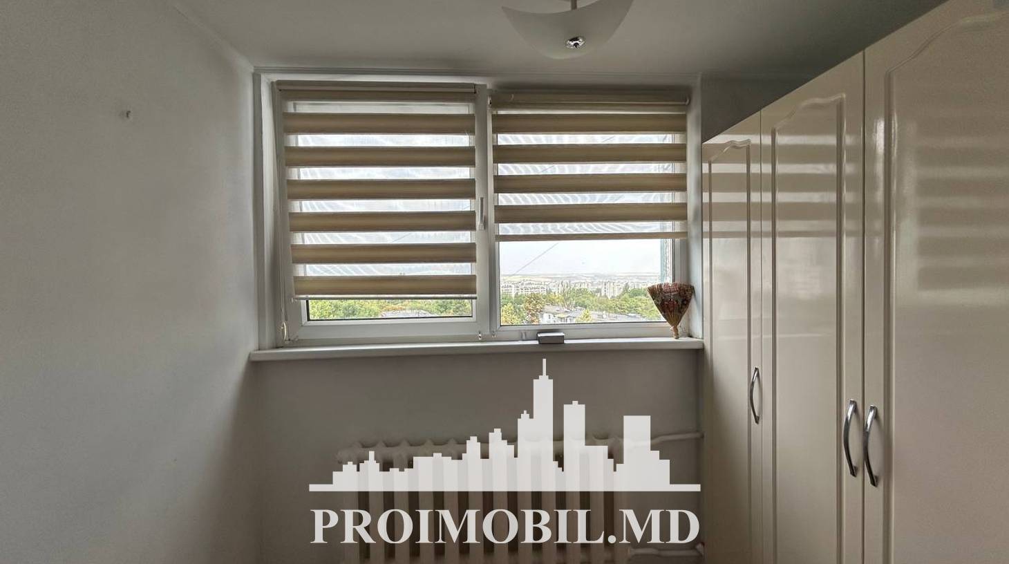 https://images.proimobil.md/g1R-jT_1A0moiNTt36PVEIXnzUwdgPwy1AFEsLG25Vs/watermark:0.75:so:0:30:0.39/resize:fill:1460:816:1/gravity:ce/bG9jYWw6Ly8vZXN0YXRlL2xyL2JkMzI5ZDFhLTNhNWMtNDA3My04NDFkLWYxMDk2NjJjMDM1Zi5qcGVn