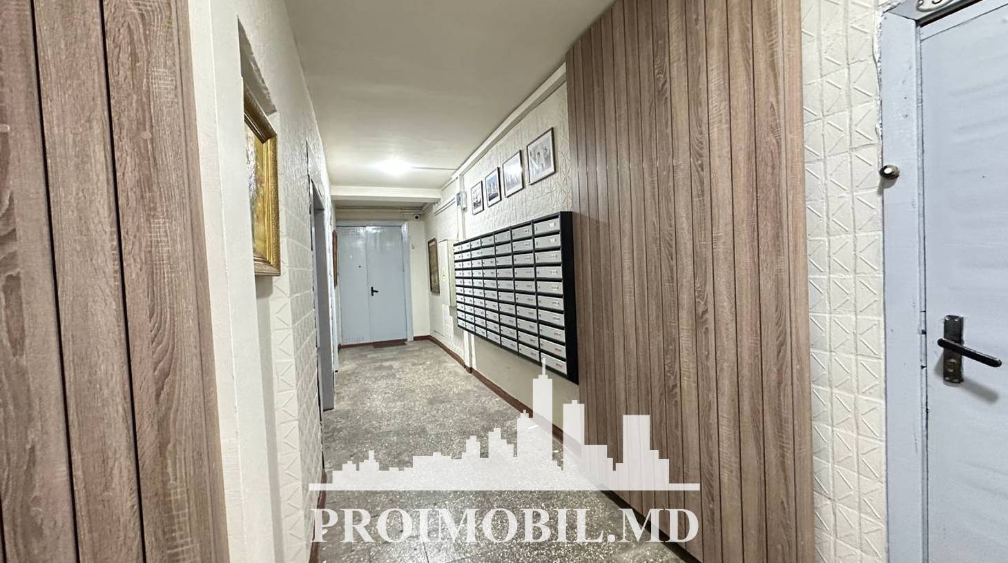 https://images.proimobil.md/g2s5DypskN8EtneLuXKrlxcmL3_hf5jzAKTJ-zRL0DI/watermark:0.75:so:0:30:0.39/resize:fill:1460:816:1/gravity:ce/bG9jYWw6Ly8vZXN0YXRlL2xyLzI1YTBkYmU5LTFhZjQtNDY4YS05YzdmLWMwYmJmMDQ1MDRhYS5qcGVn