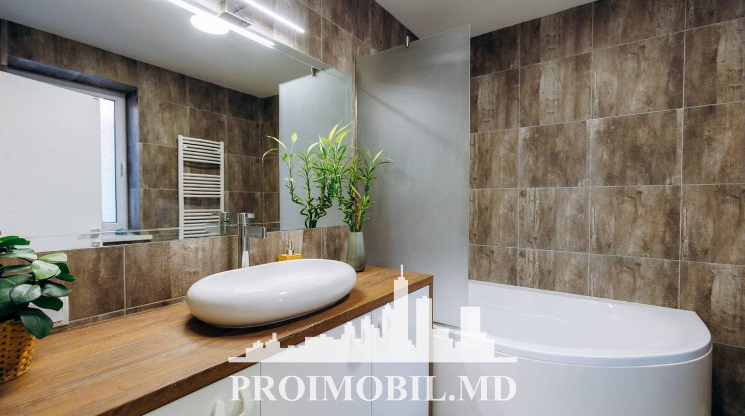 https://images.proimobil.md/g5e-j-y6v7kua9uVsZe3aqxfB4TdSpPTgtwky0IAv1Q/watermark:0.75:so:0:30:0.39/resize:fill:1460:816:1/gravity:ce/bG9jYWw6Ly8vZXN0YXRlL2xyL2FmMWRlN2YzLTIyZjYtNDFmZi1iOTk1LTg4NjcyNzNkNmU1NS5qcGVn