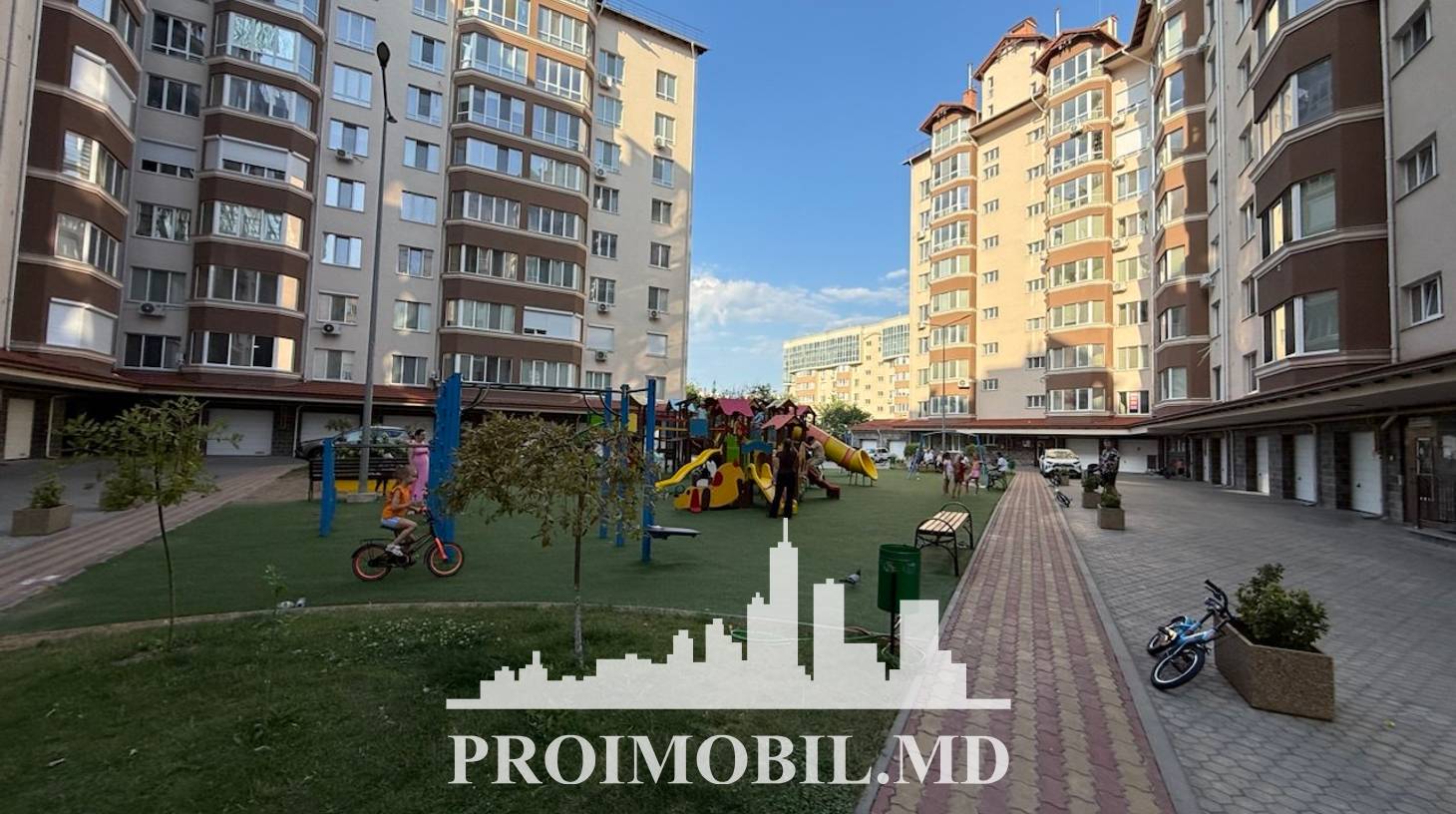 https://images.proimobil.md/g7ndjqwiAoIOOEa6bO63bzKZ1zBw0veiQdKFpnEkj3Y/watermark:0.75:so:0:30:0.39/resize:fill:1460:816:1/gravity:ce/bG9jYWw6Ly8vZXN0YXRlL2xyLzBlMjcxZTQ2LTczZWUtNGU1Yy04YTM0LWQxMTMyZDY2YjQ0Ny5qcGVn