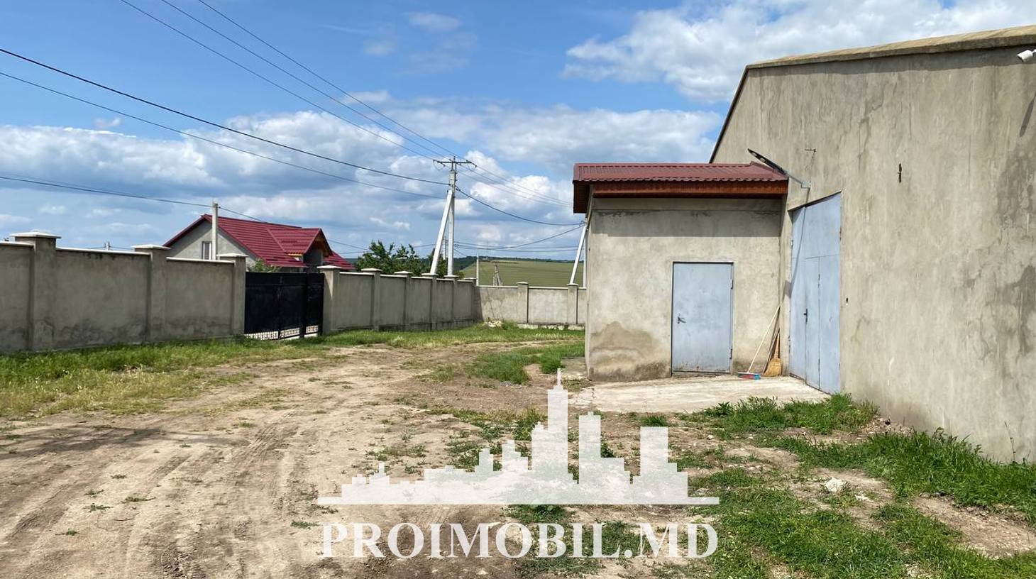 https://images.proimobil.md/g9BeFDA80wZy4lV4Xe5-xItpq_w90Gs4sZURxjQU2wY/watermark:0.75:so:0:30:0.39/resize:fill:1460:816:1/gravity:ce/bG9jYWw6Ly8vZXN0YXRlL2xyLzAzZjAzNjk4LTJkM2MtNGMyMy1iNmVhLTQwNDgxYzM4NTA3Mi5qcGVn