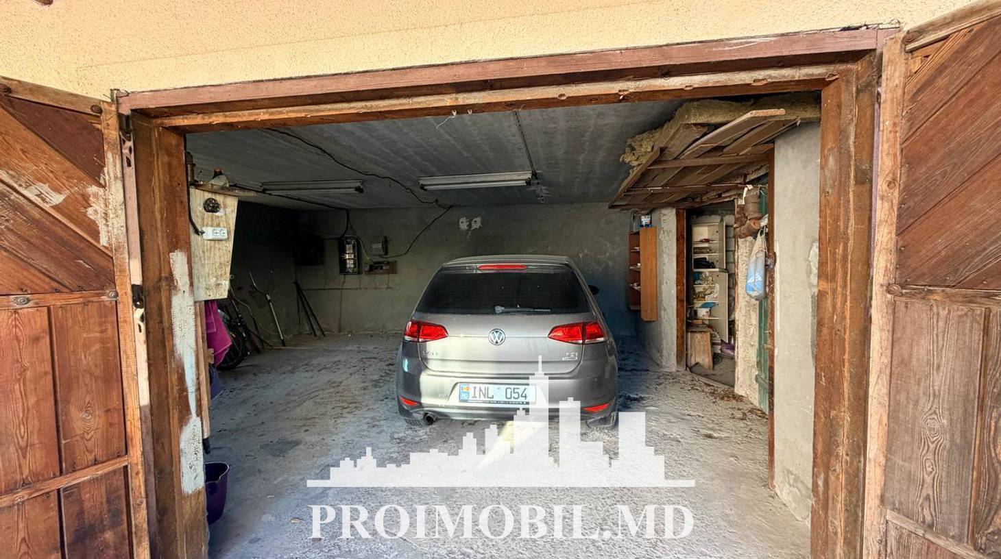 https://images.proimobil.md/gC78YpZ4qGQ1jLPTv8LsrpR4NIiY1fLYJtmzbLW7AHI/watermark:0.75:so:0:30:0.39/resize:fill:1460:816:1/gravity:ce/bG9jYWw6Ly8vZXN0YXRlL2xyL2M3ZmM0OTM1LTVkZTUtNGFlNy04ZWIzLWU3MmE5OTAzY2Y2MS5qcGVn