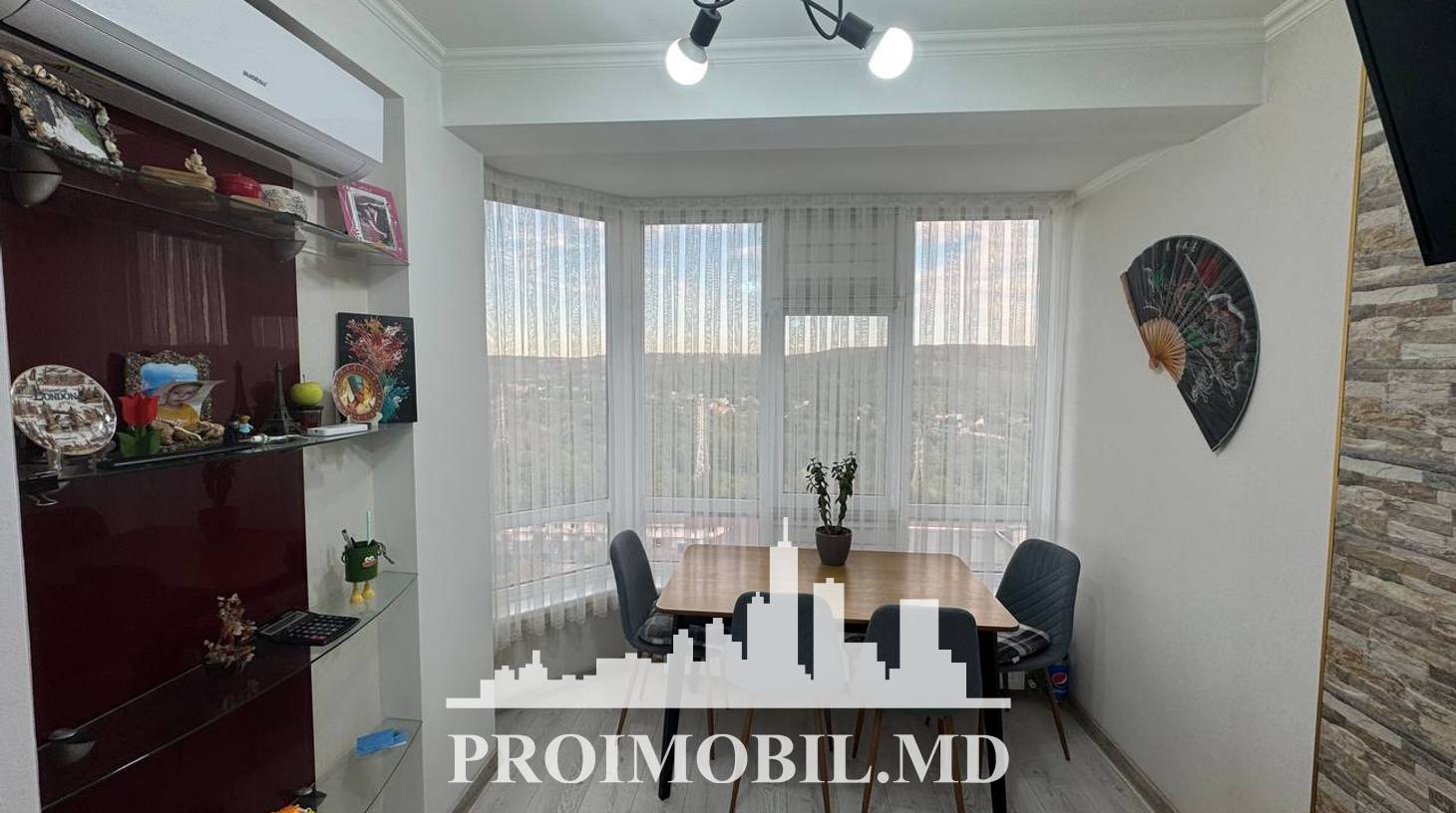 https://images.proimobil.md/gCq8dOyhuv8T-fVyjuZrIy8gSSiXGYDN4DwuoNNbiXs/watermark:0.75:so:0:30:0.39/resize:fill:1460:816:1/gravity:ce/bG9jYWw6Ly8vZXN0YXRlL2xyLzQxYTk4MDQxLTg3NzctNDMzMC1hNGNjLTJmZjcxMzk5NGM3YS5qcGVn