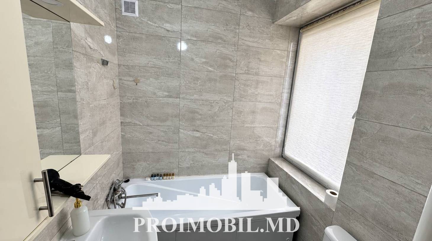 https://images.proimobil.md/gDKGyhJ-T2zxfWlF_nhP1izMVY1DnciV1nSA86GzEQs/watermark:0.75:so:0:30:0.39/resize:fill:1460:816:1/gravity:ce/bG9jYWw6Ly8vZXN0YXRlL2xyLzcwYjA2NmI1LThhODgtNGE1OS05MTA2LTYwODk1NDRhNzBiYy5qcGVn