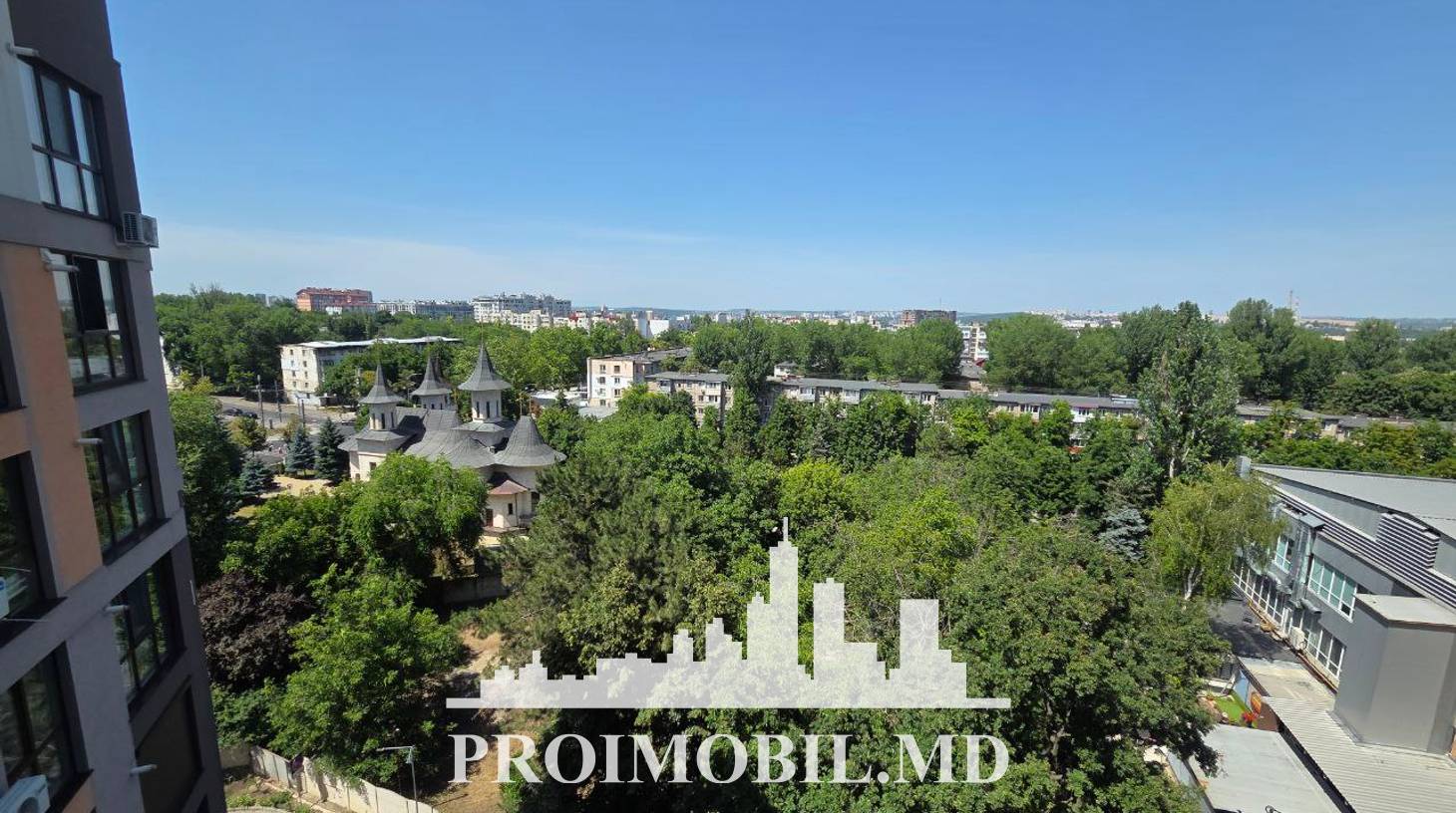 https://images.proimobil.md/gI0CTsskUfuG711_lkRT7Wz-dajOqZI2KEaaRxKR4N0/watermark:0.75:so:0:30:0.39/resize:fill:1460:816:1/gravity:ce/bG9jYWw6Ly8vZXN0YXRlL2xyL2QwZjcyMjY3LTU4YzgtNDI4NS1iOGI1LTEzZmNhZTY0YzY3ZC5qcGVn