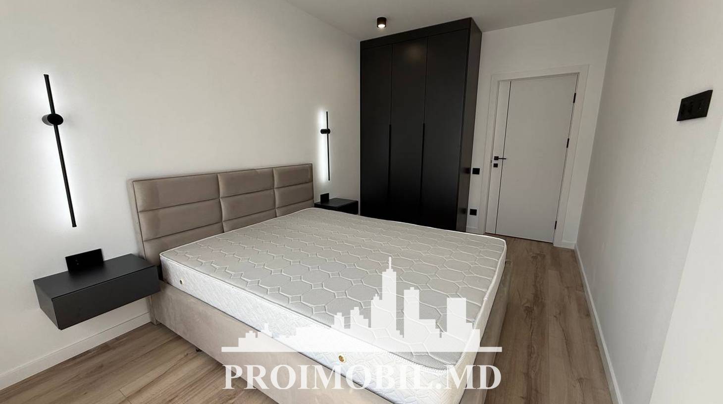 https://images.proimobil.md/gMCZTTflGx4CO1qp2JuXDA6-nKCUJ3LWkO5xBxGvA_g/watermark:0.75:so:0:30:0.39/resize:fill:1460:816:1/gravity:ce/bG9jYWw6Ly8vZXN0YXRlL2xyL2ZjZjJkNGQ2LTM4ZTgtNDljYy1hYjE4LWUyN2U2OGNiMzY3My5qcGVn
