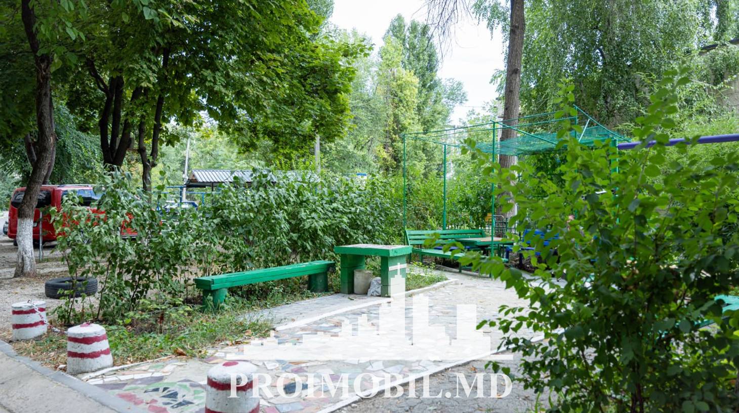 https://images.proimobil.md/gQ496WrQUIwIk9lcDPIsJ6u7Y_OyukU9tI93tlp6g7I/watermark:0.75:so:0:30:0.39/resize:fill:1460:816:1/gravity:ce/bG9jYWw6Ly8vZXN0YXRlL2xyLzU0NGRhMjIwLTNhZDYtNDFjZS1hNmQxLWFmZjBjYTljMDM3ZC5qcGVn