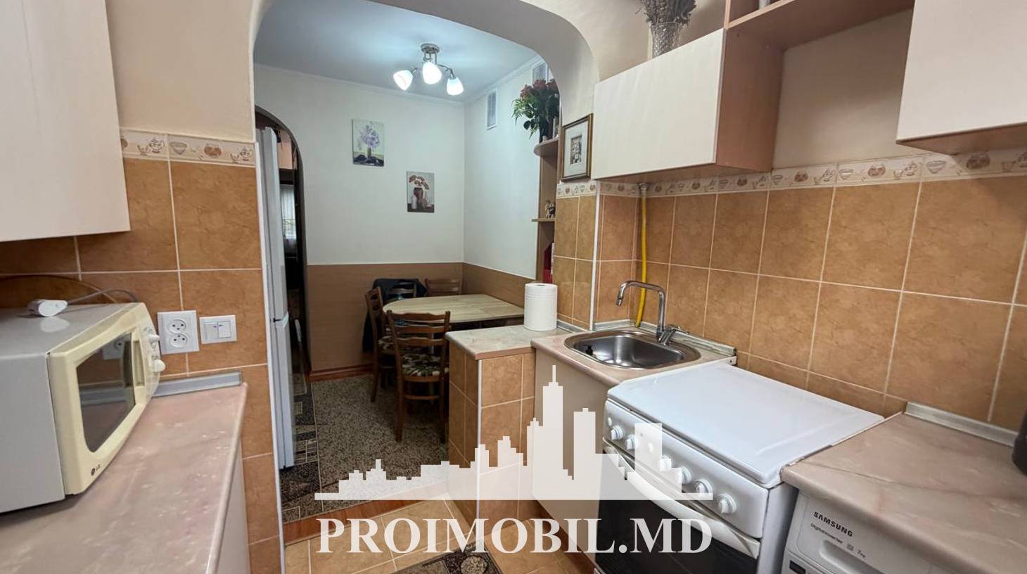 https://images.proimobil.md/gRSCYLCZ2vMoRLtTn3vQ5XWOKcbAZMQ4quF-xQuHSRQ/watermark:0.75:so:0:30:0.39/resize:fill:1460:816:1/gravity:ce/bG9jYWw6Ly8vZXN0YXRlL2xyL2QyOWRlOGJlLTc4NGQtNDhiMy04OTgwLWI2NjQzYjNkOTcwMC5qcGVn