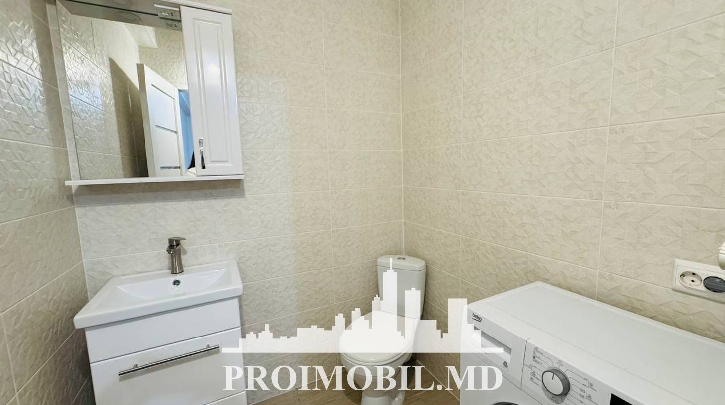 https://images.proimobil.md/gT99to9eEg5zf6i9o2dAAI5l_6hzntwZnQI-6Q1W39g/watermark:0.75:so:0:30:0.39/resize:fill:1460:816:1/gravity:ce/bG9jYWw6Ly8vZXN0YXRlL2xyL2Y3NjI3MjhlLWE2ZjItNDljNS05ODdjLTdiZjkwZGUyZTczYS5qcGVn