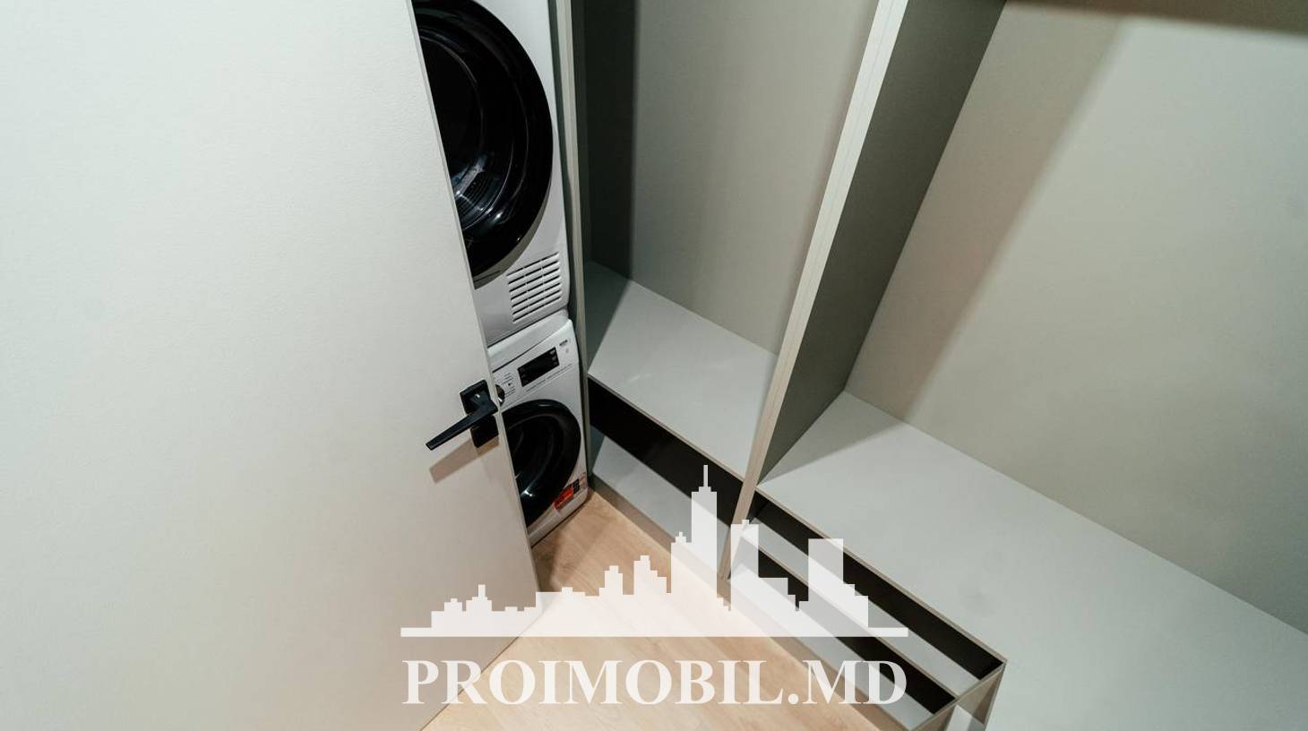 https://images.proimobil.md/gVXMN6JJzGaDPpCRk3G50sZ2JewDzpxAVLwaQJtX5kQ/watermark:0.75:so:0:30:0.39/resize:fill:1460:816:1/gravity:ce/bG9jYWw6Ly8vZXN0YXRlL2xyLzc5ZTZhYjNmLTNkYmItNDJmZi1iMTllLTkxYWU1NzU0MGEyOC5qcGVn