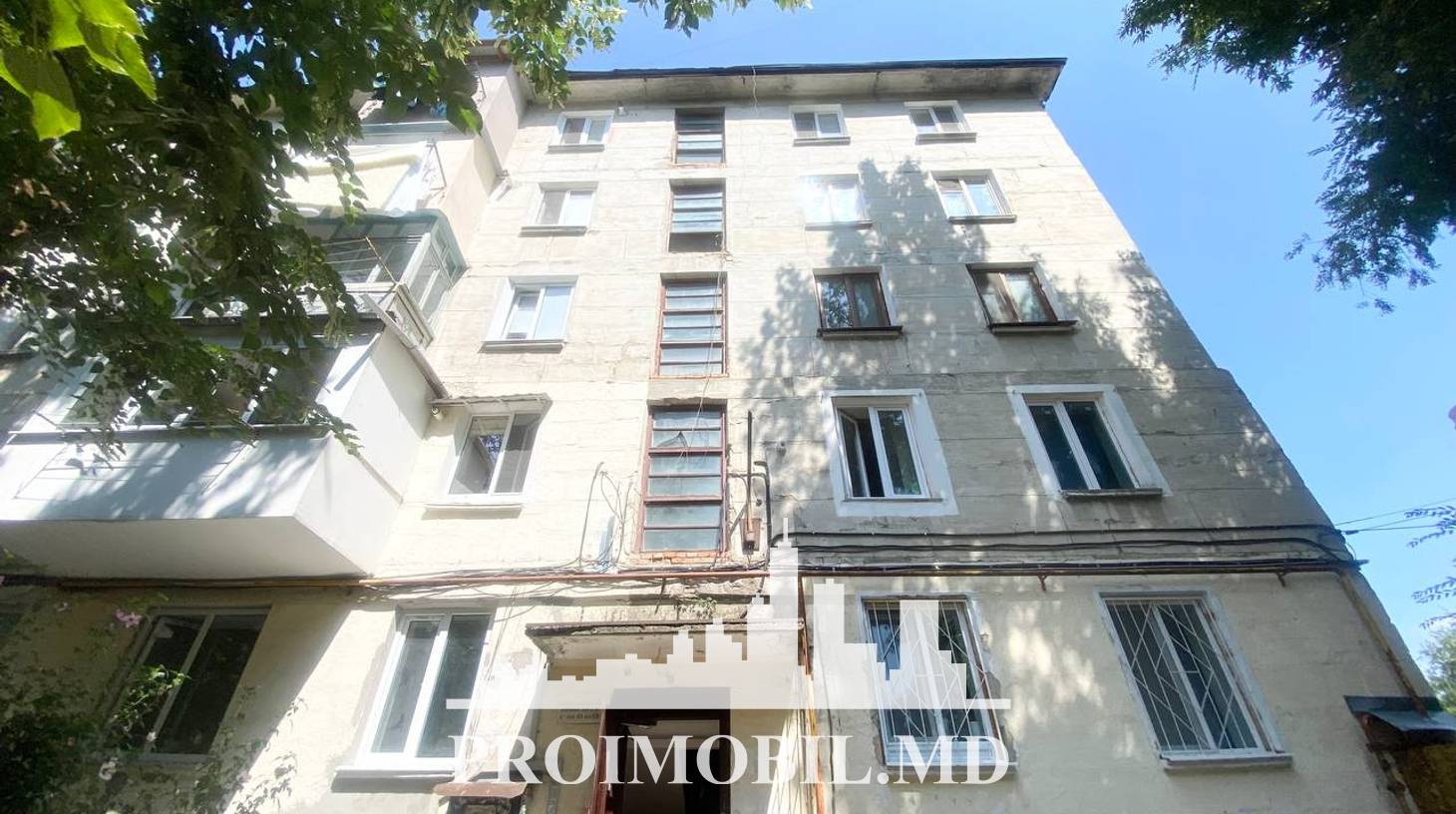 https://images.proimobil.md/gVtPMafjU5PnX7uU1gV71piEn2_SqYUOxn11ku4oRU4/watermark:0.75:so:0:30:0.39/resize:fill:1460:816:1/gravity:ce/bG9jYWw6Ly8vZXN0YXRlL2xyLzNkYmMzNjQwLTM4N2QtNGFmNy05NjViLWM2MmRkMzkwMzIzNy5qcGVn