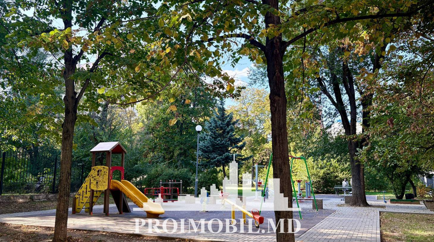 https://images.proimobil.md/gVuDuYNNCdK7bL0XacfL9dcD61Hg7QAgM3j3dBu7ojw/watermark:0.75:so:0:30:0.39/resize:fill:1460:816:1/gravity:ce/bG9jYWw6Ly8vZXN0YXRlL2xyL2UzYjk1ZGEwLThlNzMtNDM0NC1hNTA4LTA5ODU0OWYwOWVkZS5qcGVn