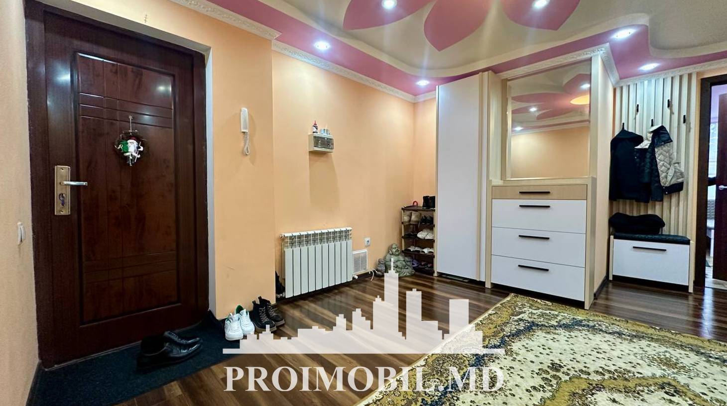 https://images.proimobil.md/g_Drh75km_zCjS8baVbpqS7WKk573xkIQ9ZAIR8Mm9c/watermark:0.75:so:0:30:0.39/resize:fill:1460:816:1/gravity:ce/bG9jYWw6Ly8vZXN0YXRlL2xyLzllMzRkNjAwLWEwNDctNDZkNi04YzRlLTY0NDRlY2EwNWRmMS5qcGVn