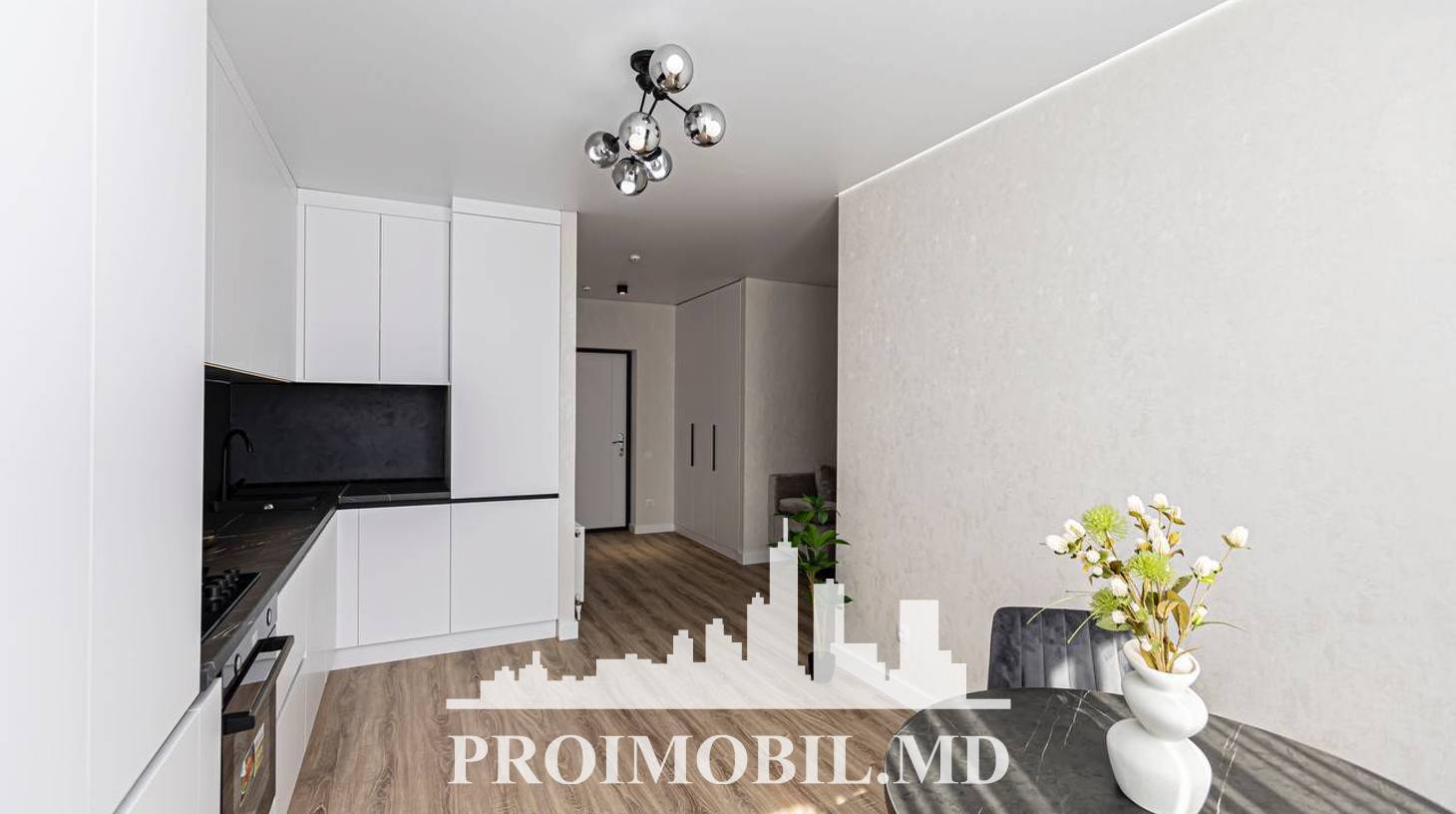 https://images.proimobil.md/gawqw2zFanKS8wZfWU0WII5ckGmdN2eC3FSdFq2wygU/watermark:0.75:so:0:30:0.39/resize:fill:1460:816:1/gravity:ce/bG9jYWw6Ly8vZXN0YXRlL2xyL2YwN2Y4MzY2LTYxNGYtNDk4ZC04OTIzLWZhOWQ4MWY0N2MwYi5qcGVn