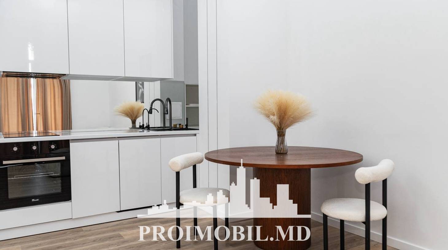 https://images.proimobil.md/gbOVxerG_oFlOZ_U3xC8m1A0QbI9ZbYmwRKRgMjWeGo/watermark:0.75:so:0:30:0.39/resize:fill:1460:816:1/gravity:ce/bG9jYWw6Ly8vZXN0YXRlL2xyL2ZmZDIxNWFjLTA4OTQtNDFhNS1hODZlLTE5NWU5ZTY3YzgxMy5qcGVn