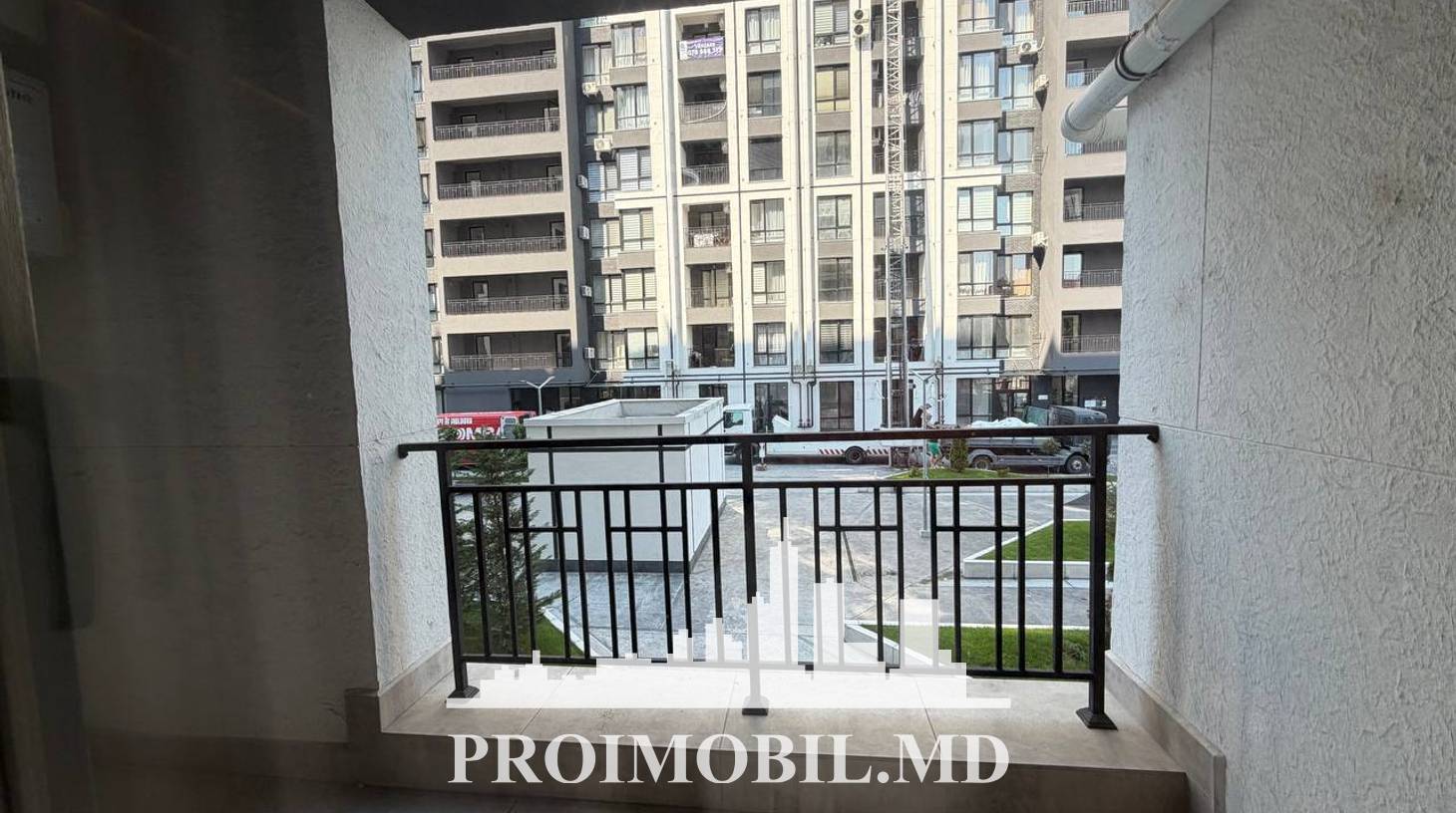 https://images.proimobil.md/genu54e2Nsy2FYO_nPIrU4nAbIbJtTAS2SiVh-pxSz8/watermark:0.75:so:0:30:0.39/resize:fill:1460:816:1/gravity:ce/bG9jYWw6Ly8vZXN0YXRlL2xyL2JiMmNkOGRjLTZlODYtNGQ0NS04ODExLTM4NWM0OTNlZTk0MS5qcGVn