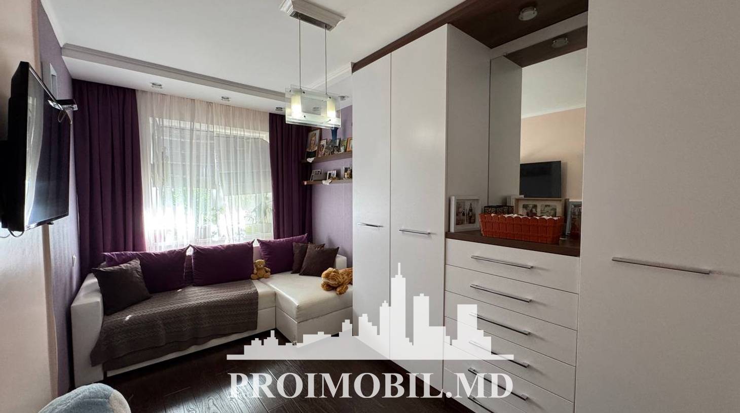 https://images.proimobil.md/gg5V9RHeh6tN5AT6-Bw2bGFs75g3dOISqtQObaaQrM8/watermark:0.75:so:0:30:0.39/resize:fill:1460:816:1/gravity:ce/bG9jYWw6Ly8vZXN0YXRlL2xyL2I5OTJkZTI4LTYzZTMtNDNhNy1hODAxLTg4ZjJhZTkzYmZmNi5qcGVn
