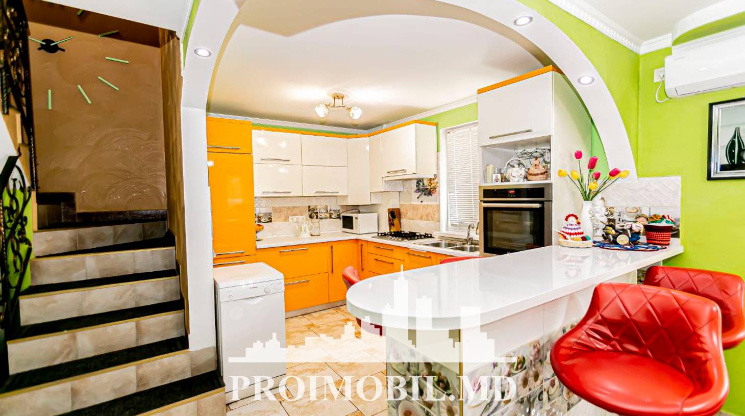 https://images.proimobil.md/gh5yyYMR_DxxxpBOdyoZ2hGaspS6bdRaWxPKNEHmJSE/watermark:0.75:so:0:30:0.39/resize:fill:1460:816:1/gravity:ce/bG9jYWw6Ly8vZXN0YXRlL2xyLzUxYTU0ZmE0LTc1ZDgtNDY4ZC1hODZiLWFiNDMzNDVlYTViYy5qcGVn