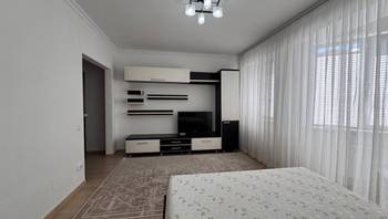 https://images.proimobil.md/gkFsjzEiMeITAtbWK4LWnmRVwHz-a2x7ZkcO9YOjXS0/resize:fill:350:198:1/gravity:ce/bG9jYWw6Ly8vZXN0YXRlL2xyLzNhMWVhMWQzLWQzMDEtNGQyNC1hNThmLTk3MmJmMTAxNjA3Yy5qcGVn