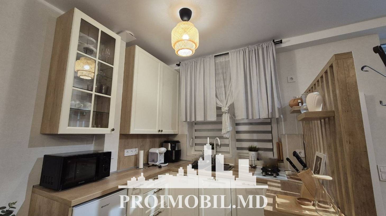 https://images.proimobil.md/gtD6-XVIIQazflw5eENiAY4qJDYKy16STjA1-9o5AEM/watermark:0.75:so:0:30:0.39/resize:fill:1460:816:1/gravity:ce/bG9jYWw6Ly8vZXN0YXRlL2xyL2VkMmE5NDllLWFjNTEtNDJmYS1iOTFhLTE3Zjk4M2FlYTQ5Yy5qcGVn