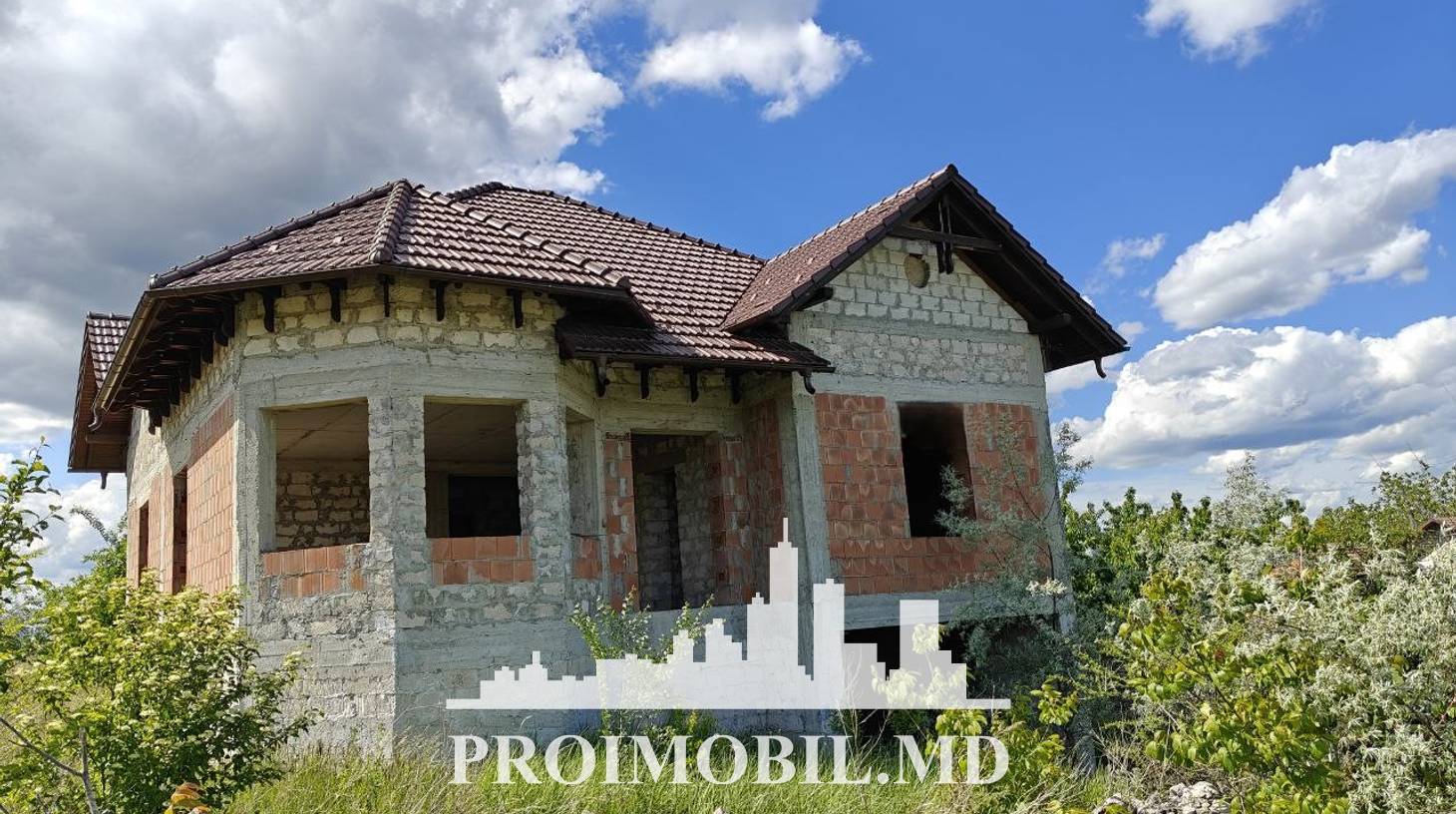 https://images.proimobil.md/gvHdrDCy4bmEZYUou-nP49OCMAS4_2qd7evygy5WB7Y/watermark:0.75:so:0:30:0.39/resize:fill:1460:816:1/gravity:ce/bG9jYWw6Ly8vZXN0YXRlL2xyLzhjMWY4YTg3LWE4NDktNGRjOC1hYmM0LThlOGUyNGIwMDkxNS5qcGVn