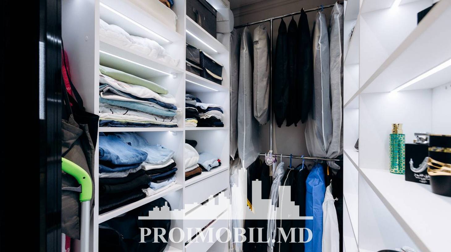 https://images.proimobil.md/gwFpgJE8lFjtoXn6YGfrGmNzIl7d78nL-ClvAeb7_lc/watermark:0.75:so:0:30:0.39/resize:fill:1460:816:1/gravity:ce/bG9jYWw6Ly8vZXN0YXRlL2xyLzQ4Yjk2OGIzLTM5YTItNGE5NS1hODc1LWJhODYwMWMyYmJiYS5qcGVn
