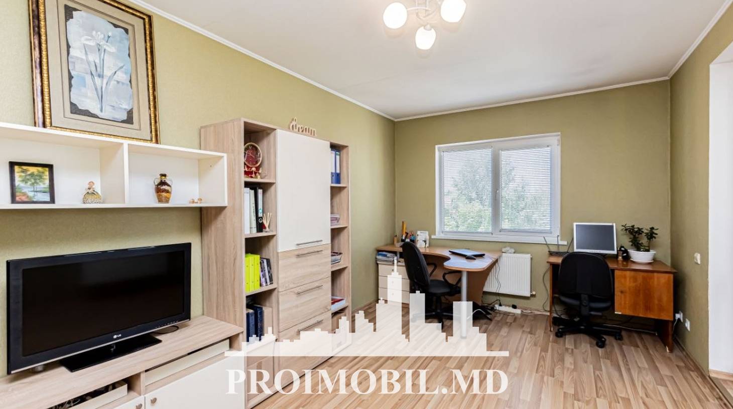 https://images.proimobil.md/gxO0swrIu5GwR6rzKqfWZDyat_NcLxcDRCS2sRaJPoI/watermark:0.75:so:0:30:0.39/resize:fill:1460:816:1/gravity:ce/bG9jYWw6Ly8vZXN0YXRlL2xyLzQwZDRkOWQ2LTQ1MDAtNGM1NC04NjA4LTA0N2JlMjJmMTVlYy5qcGVn
