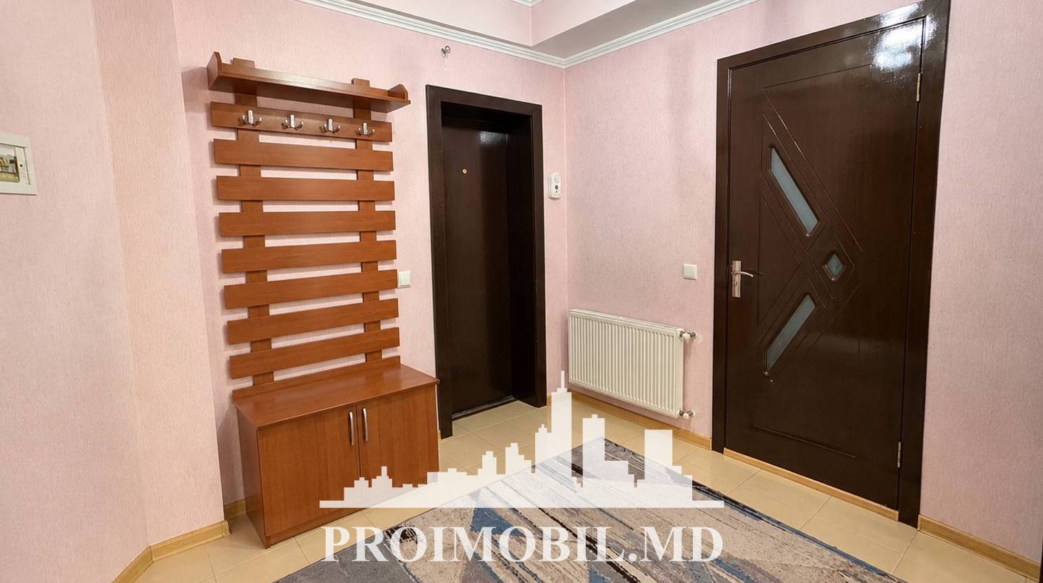 https://images.proimobil.md/gz8D1pH7pltOoBQUcD3XWHRCdCIEKULeS_k_-QCuIXA/watermark:0.75:so:0:30:0.39/resize:fill:1460:816:1/gravity:ce/bG9jYWw6Ly8vZXN0YXRlL2xyL2I3YWJkYjAzLWZiMjUtNGQ1Zi05ZjRhLWU2NTExYzE4OTYyOC5qcGVn