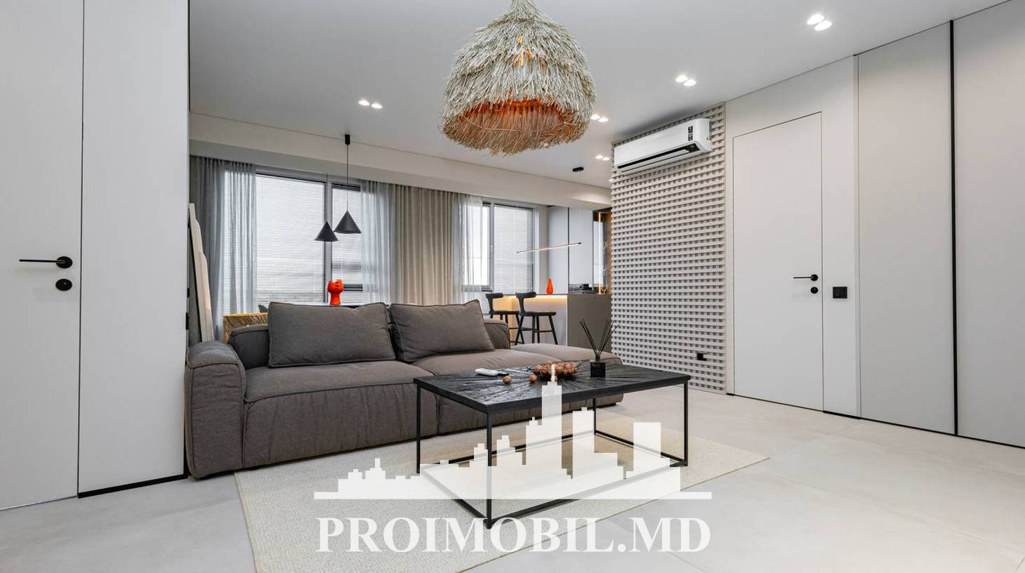 https://images.proimobil.md/h-I9A9UKB_S45lL5-EXHkEIehKTiS5zVno55j234EWE/watermark:0.75:so:0:30:0.39/resize:fill:1460:816:1/gravity:ce/bG9jYWw6Ly8vZXN0YXRlL2xyLzNjMDA1ZGNhLTYzODEtNDU4MS1hM2E3LTU0ZWZmYjM5N2UyZS5qcGVn