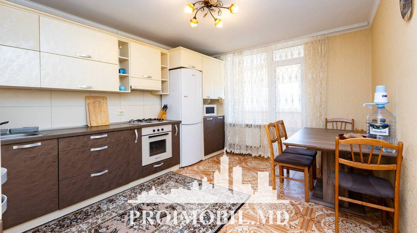 https://images.proimobil.md/h2THOMPGppG0oMJs9P4G7b0XmWRPSwgHjAQvPBhUPoU/watermark:0.75:so:0:30:0.39/resize:fill:1460:816:1/gravity:ce/bG9jYWw6Ly8vZXN0YXRlL2xyLzk0MjExNjM3LTFmZDEtNGFjZi04YmEzLTY4YTIyMDlmYmYzNy5qcGVn
