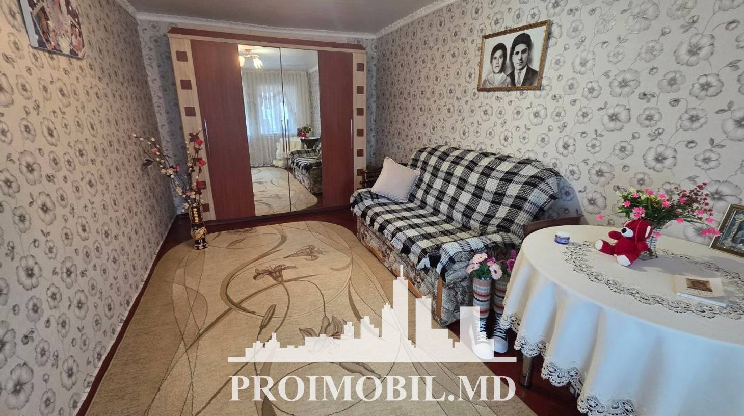 https://images.proimobil.md/h3y15Ryr8US2Mx3lIlmqk53zsK8Pd_QSrFn1x98DaFo/watermark:0.75:so:0:30:0.39/resize:fill:1460:816:1/gravity:ce/bG9jYWw6Ly8vZXN0YXRlL2xyLzcyMWQ5ZjQwLWI2ZGYtNGQwOC05N2FhLTU2YjM5MmUzZWZlZi5qcGVn