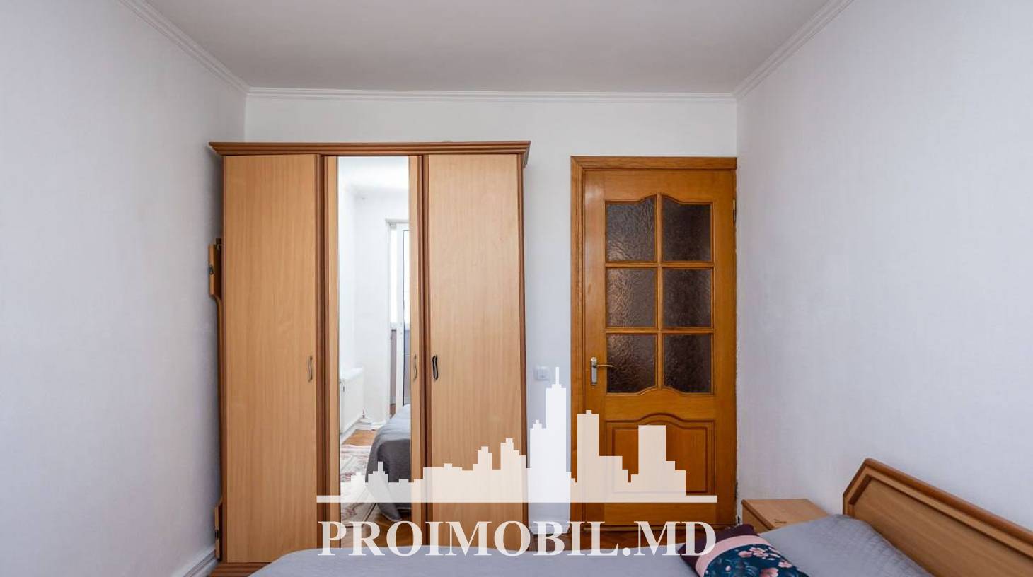 https://images.proimobil.md/h5isbsD4t0VnIA40D8YpONVsOGWolk-_FPAHLOB0Yi0/watermark:0.75:so:0:30:0.39/resize:fill:1460:816:1/gravity:ce/bG9jYWw6Ly8vZXN0YXRlL2xyL2E2Y2Y3ZDYwLTBhNTYtNDllOS1iNmYyLTNmZjhjMjZiMDM4Zi5qcGVn