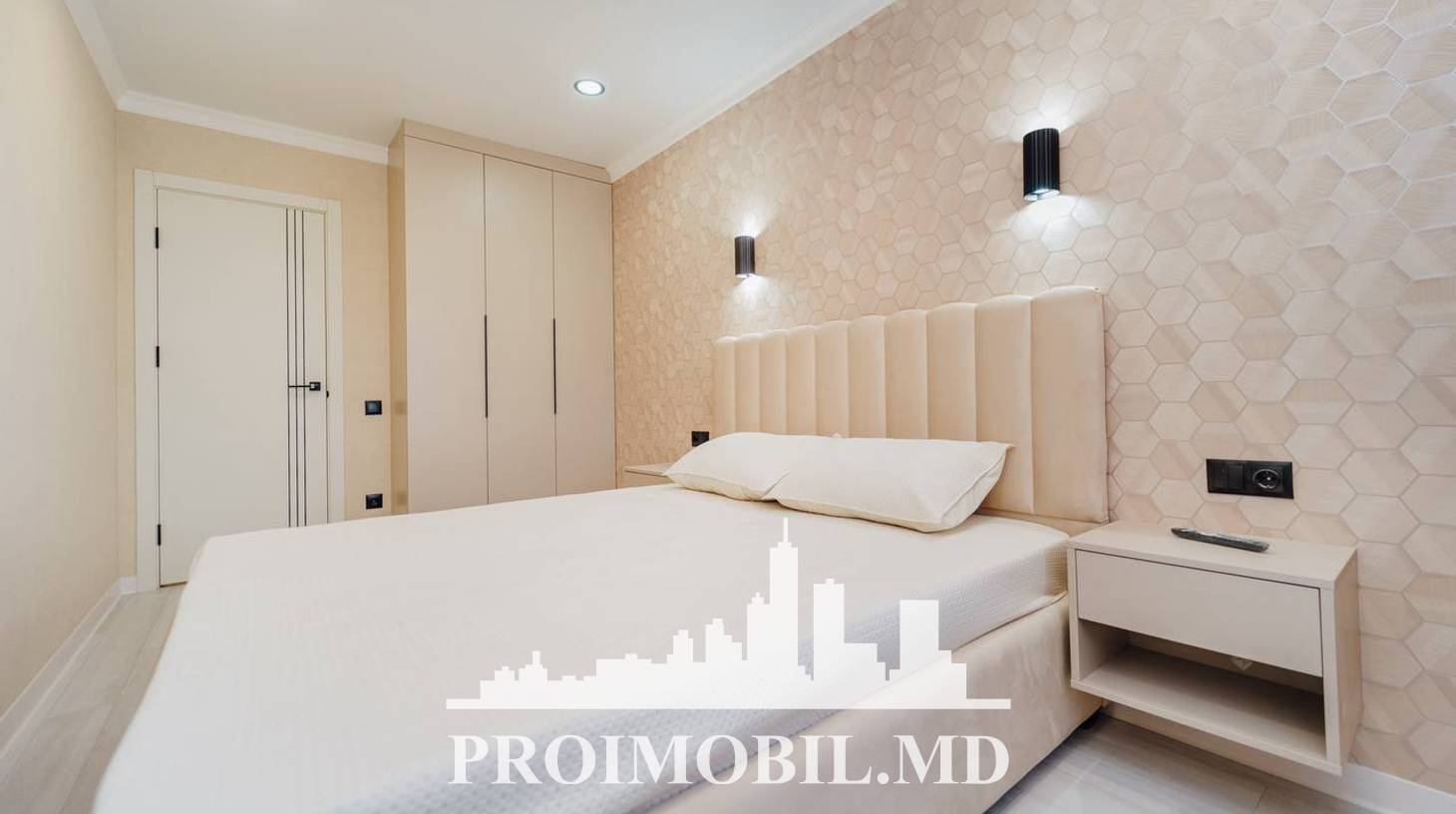 https://images.proimobil.md/h5z9VmM-Qr45tWiiMEh_nllt-x6r_SEw2yBgB8qhIQ4/watermark:0.75:so:0:30:0.39/resize:fill:1460:816:1/gravity:ce/bG9jYWw6Ly8vZXN0YXRlL2xyLzI2YTJlNTQwLTBiMGYtNDE3OC1hNDYxLTBhYmRjMWU5OWY5MS5qcGVn