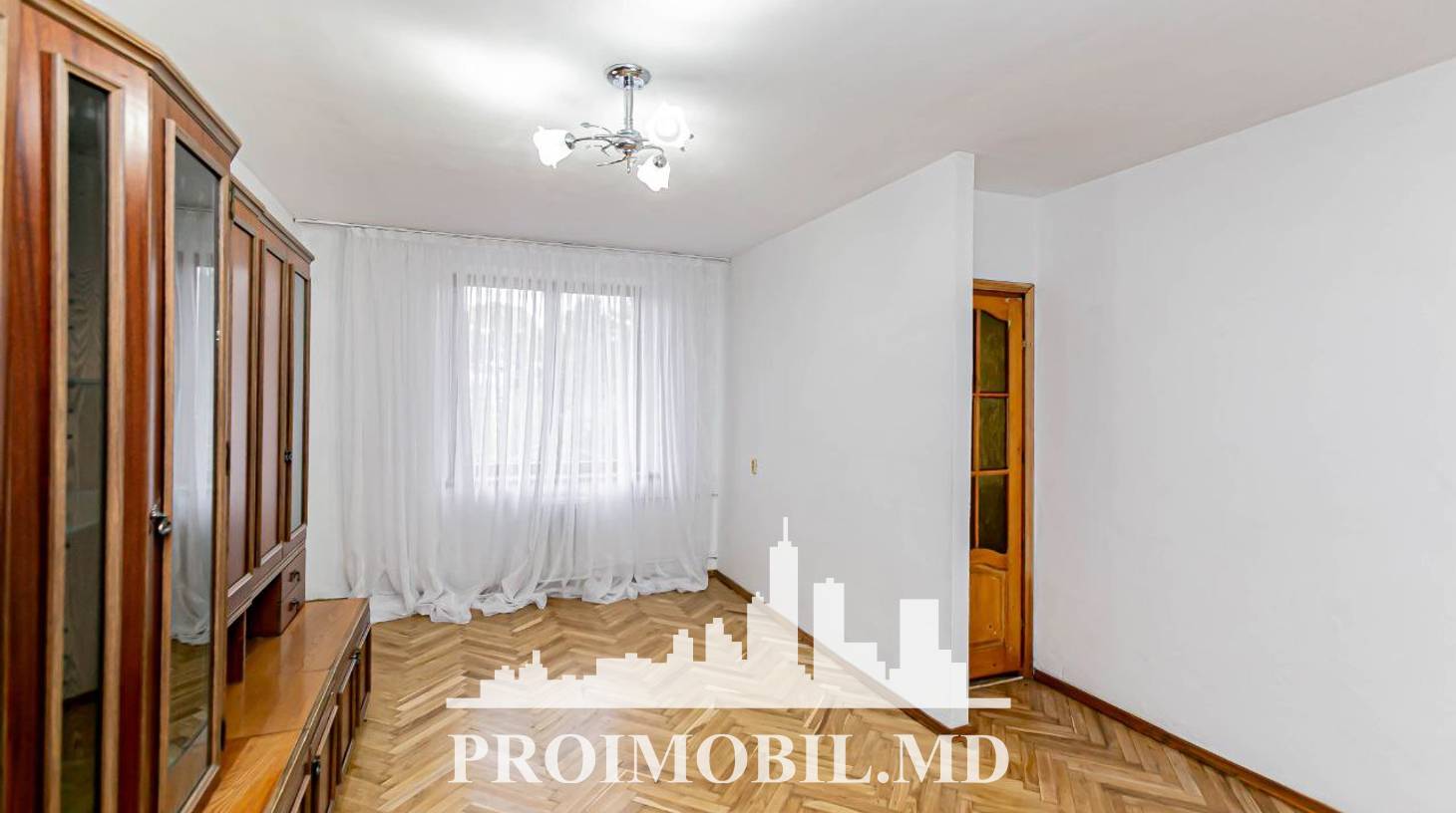https://images.proimobil.md/h8Qc0vQj6zLBnx9zGHxjNkLIWaM40mekAqTom1qPiDA/watermark:0.75:so:0:30:0.39/resize:fill:1460:816:1/gravity:ce/bG9jYWw6Ly8vZXN0YXRlL2xyL2NiNWVlZTU5LTZkMjYtNGJlZi1iMmNjLWY3YjZlYWMyYTMwMS5qcGVn