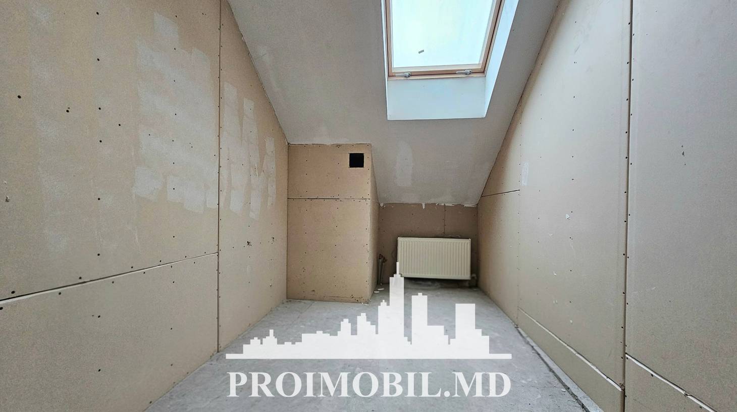 https://images.proimobil.md/h8XMHwu7_lr5d04eKCgZbEHGFXV1LKs7J9cCOOUkaVI/watermark:0.75:so:0:30:0.39/resize:fill:1460:816:1/gravity:ce/bG9jYWw6Ly8vZXN0YXRlL2xyL2NjNGJjZjg5LWJlNmEtNGRhYi04YmJiLTQ0Yjk4NGVmNDlkYS5qcGVn