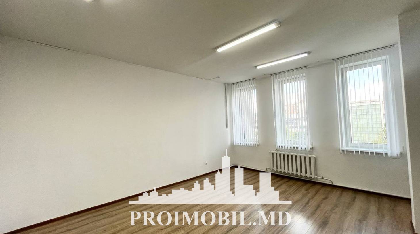 https://images.proimobil.md/hDQK9dZArtiUXmlGArr9d9tvssg4-ayvdpMxyaHIlW4/watermark:0.75:so:0:30:0.39/resize:fill:1460:816:1/gravity:ce/bG9jYWw6Ly8vZXN0YXRlL2xyL2U0OGVhNWZkLWUzM2UtNDZjNi05NDQ3LWFmOTlhM2I5N2FmNC5qcGVn