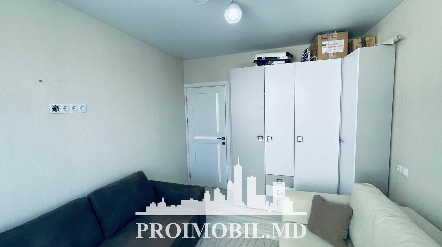https://images.proimobil.md/hE5d1jQFAdvJX6am-L_lwzC6G-jdbTtP9Pm_3BXApT0/watermark:0.75:so:0:30:0.39/resize:fill:1460:816:1/gravity:ce/bG9jYWw6Ly8vZXN0YXRlL2xyL2Y5ZmVjZmI0LTI3MWYtNDkxZS05Y2VkLWY0NDgyODAyNjdkNC5qcGVn