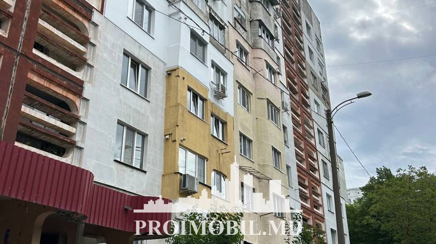 https://images.proimobil.md/hK3nov8XclE0w2sZ21eKGiWyi9ji1hEmu7gvWG-pjSQ/watermark:0.75:so:0:30:0.39/resize:fill:1460:816:1/gravity:ce/bG9jYWw6Ly8vZXN0YXRlL2xyLzQyYWFlY2M2LTg1ZjktNDY1Zi04Y2M4LTBmNTIwYjU3YWRjOS5qcGVn